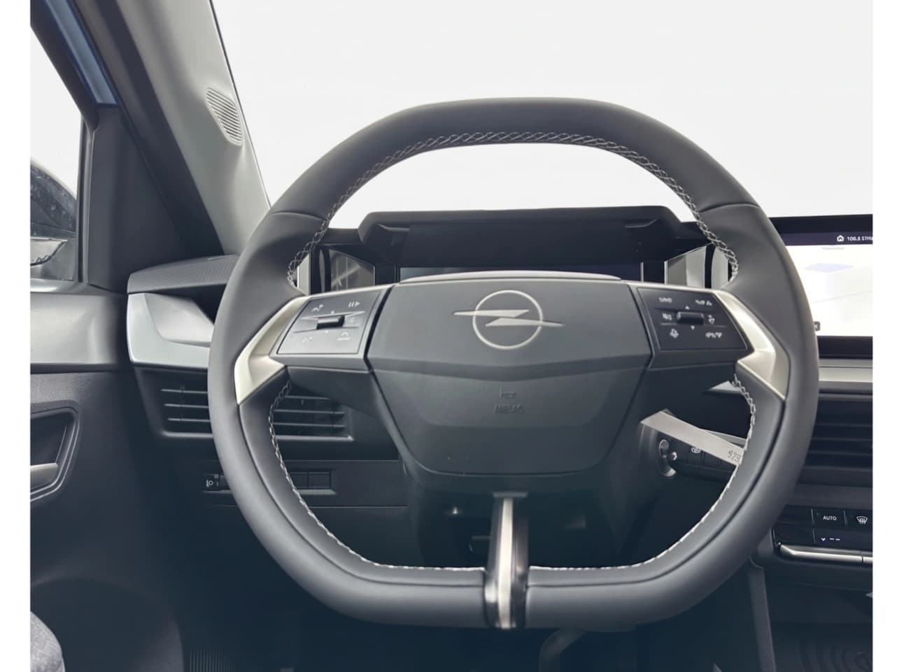 Opel Frontera 1.2 GS / 7-Sitze / Navi / Kamera / Einparkhilfe — 4