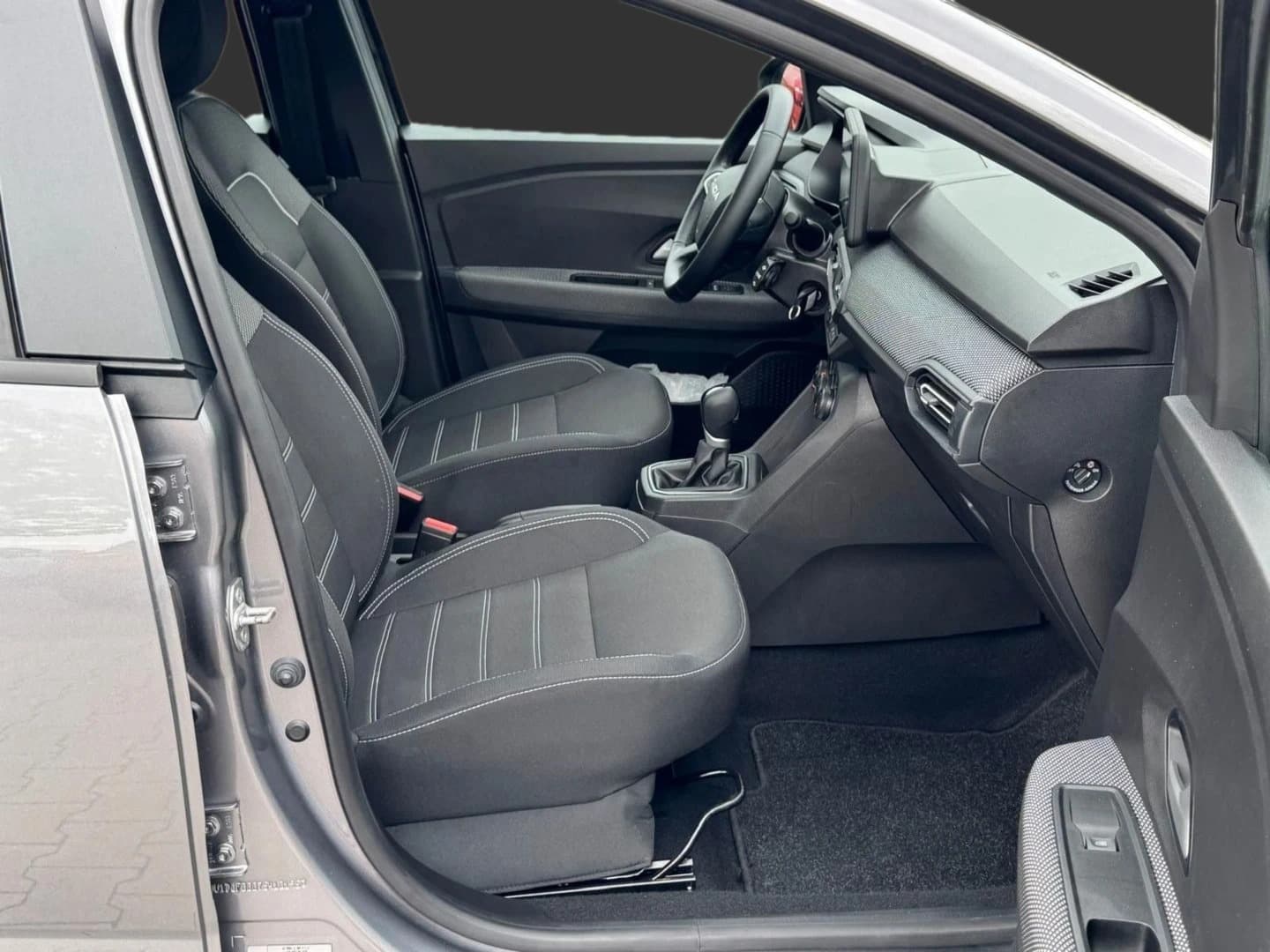 Dacia Sandero Expression — 6
