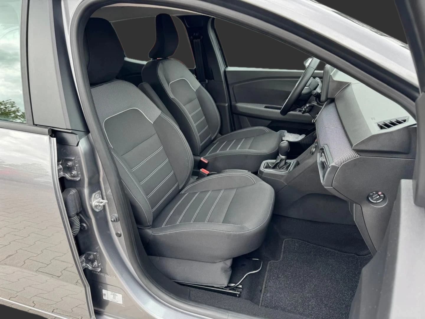 Dacia Sandero Expression — 7