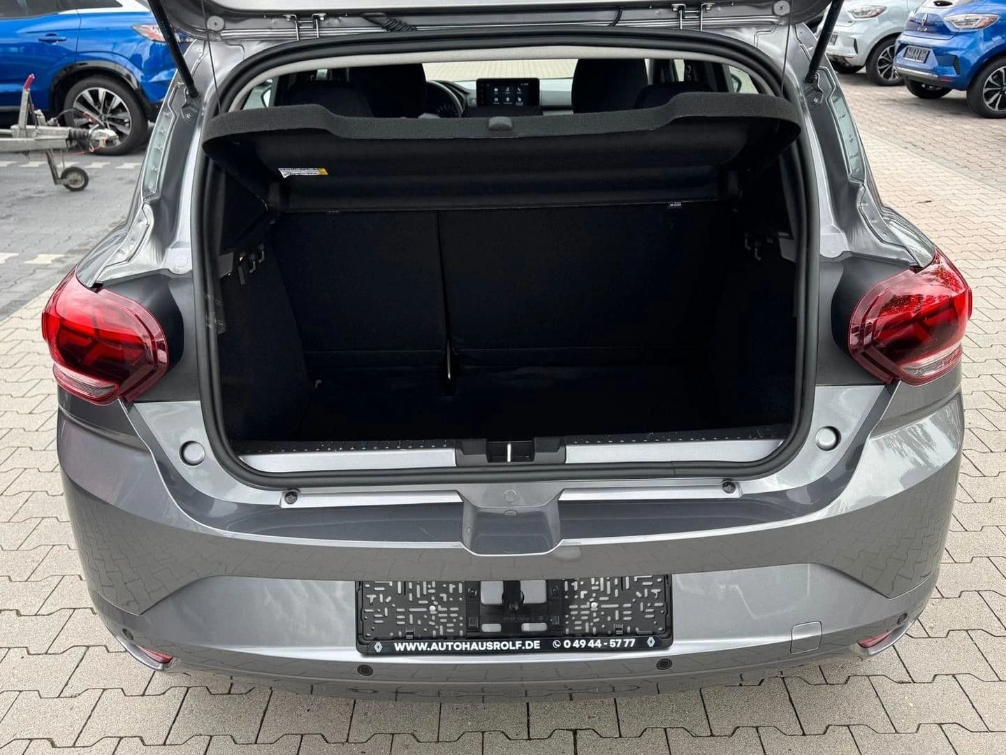 Dacia Sandero Expression — 11