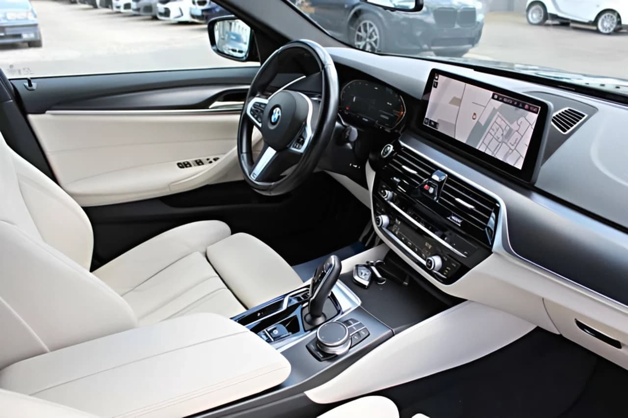 BMW 520 d xDrive Tour. M Sportpaket+DAB+20 Zoll+AHK+Kamera — 10