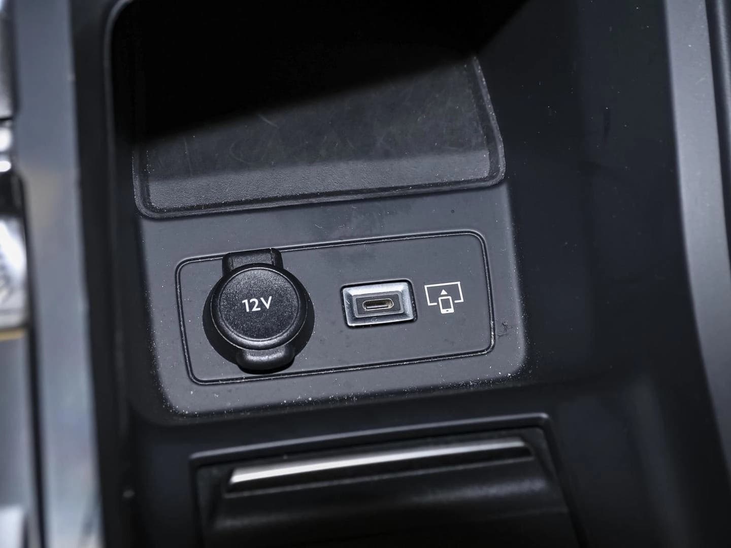 Peugeot 308 SW Allure Pack Hybrid 180 NAVI SHZ PDC KLIMA — 10