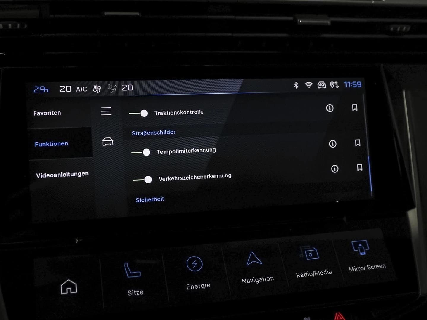 Peugeot 308 SW Allure Pack Hybrid 180 NAVI SHZ PDC KLIMA — 13