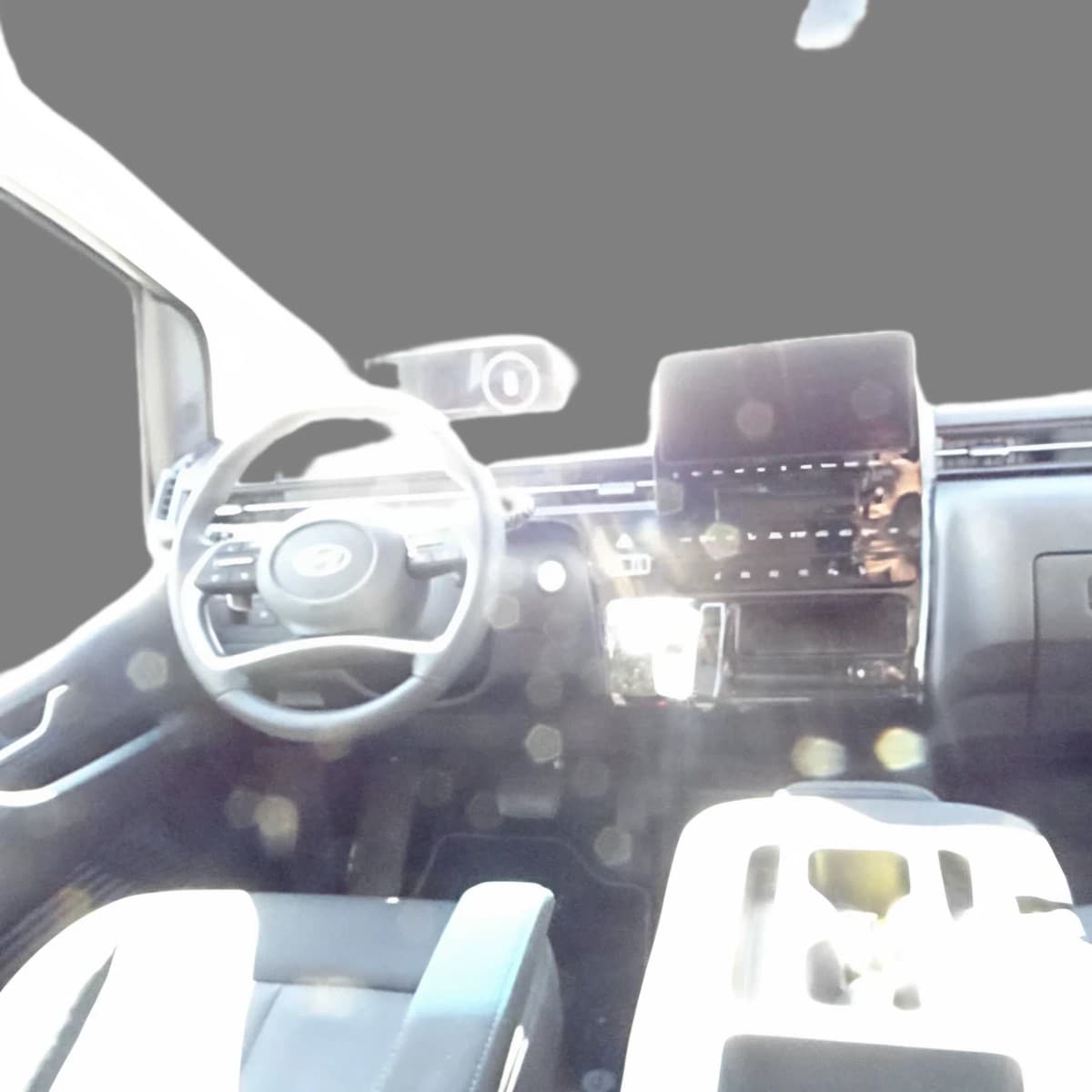 Hyundai Staria Hybrid 1.6 T-GDI HEV Trend — 7