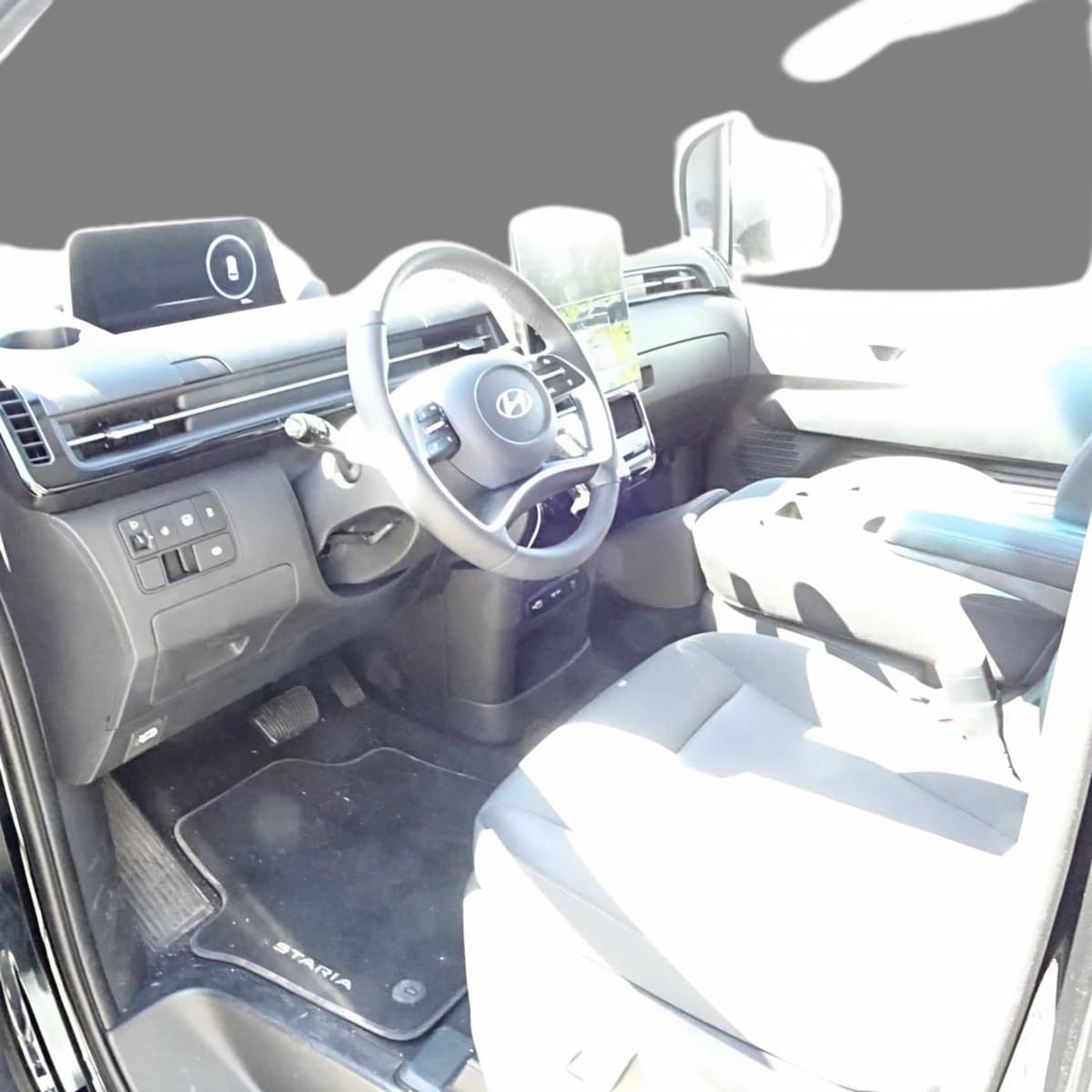 Hyundai Staria Hybrid 1.6 T-GDI HEV Trend — 8