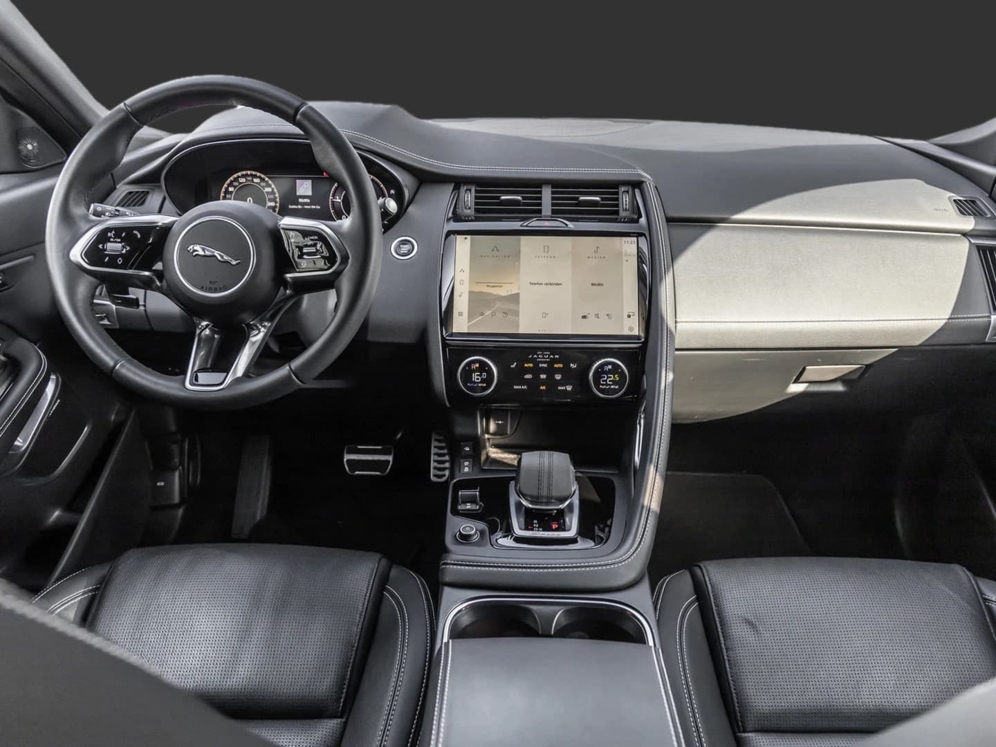 Jaguar E-Pace D200 AWD R-Dyn SE Black Pack NAVI PDC ACC — 9