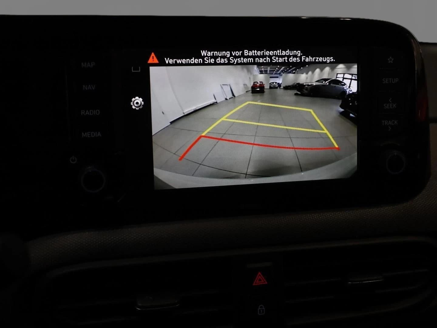 Hyundai i10 i10 1.2 Trend NAVI SHZ PDC RFK BT CARPLAY — 8
