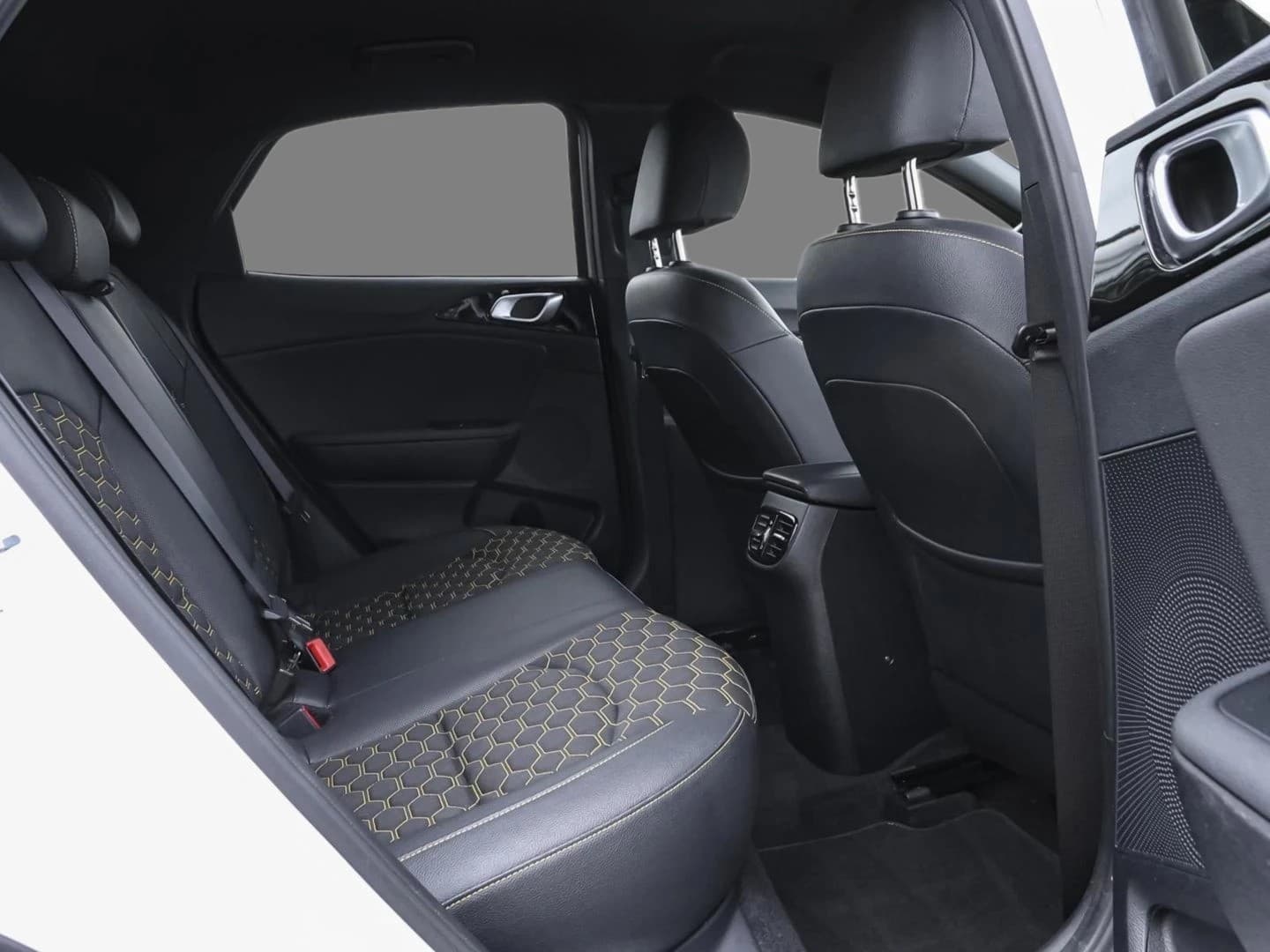 Kia XCeed 1.5 T-GDI Xdition NAVI KAMERA SHZ LHZ JBL — 4