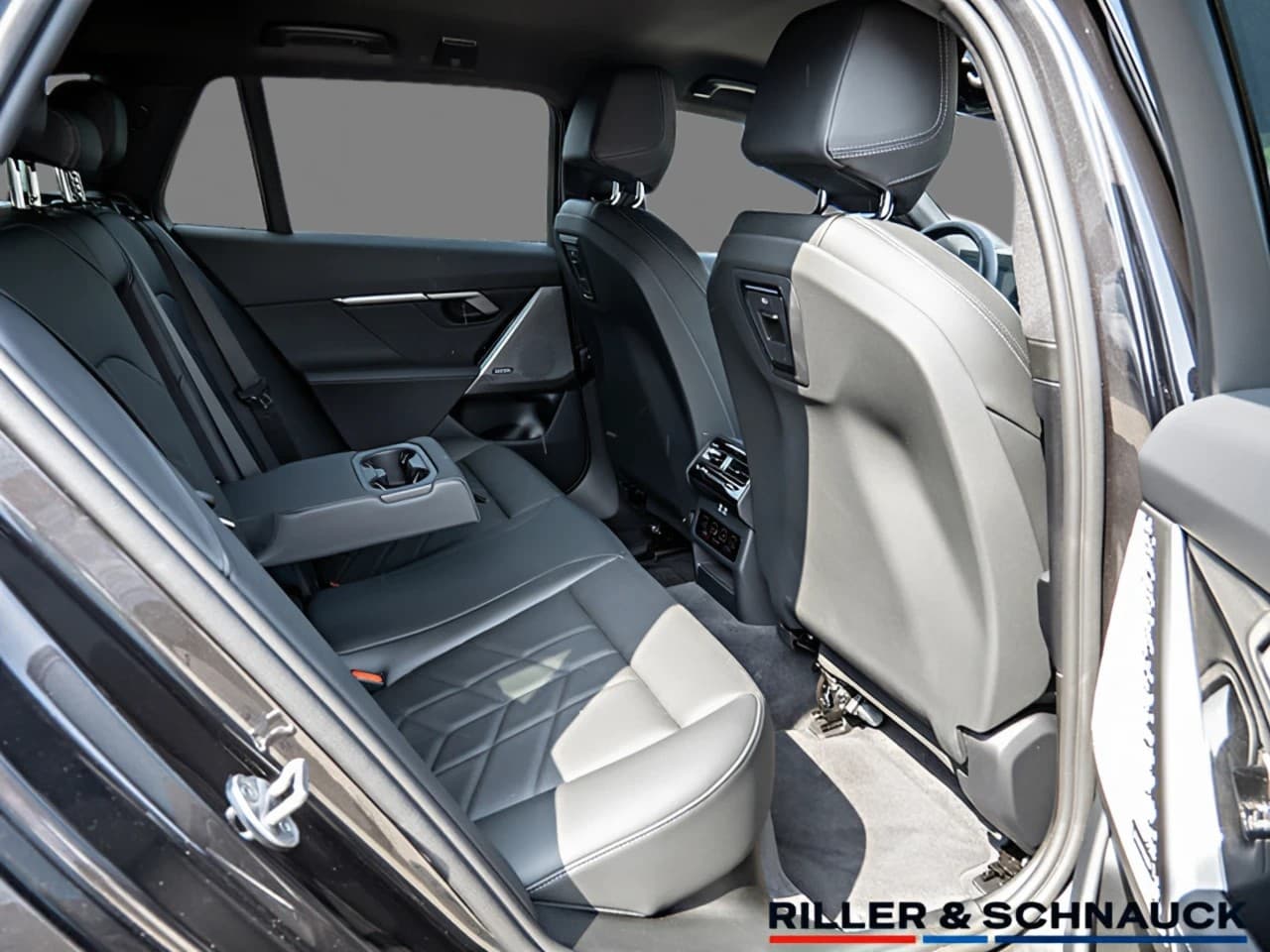 BMW 520 520d Touring M-Sport — 7