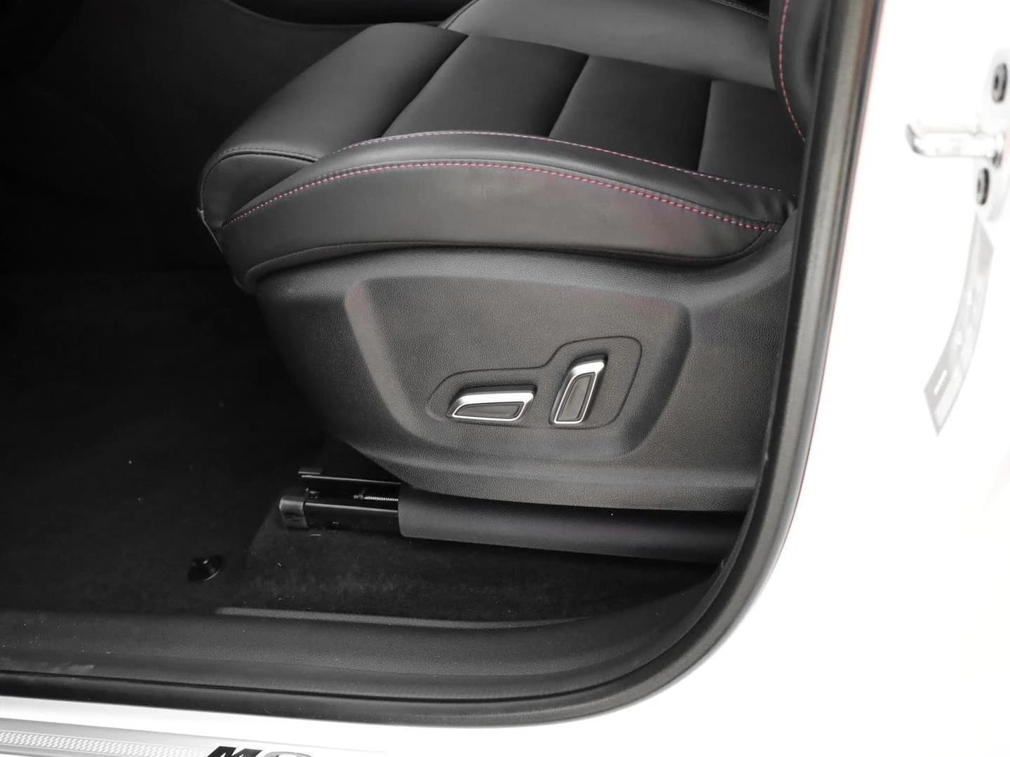 MG HS Comfort NAVI SHZ PDC KLIMA Allwetter — 9