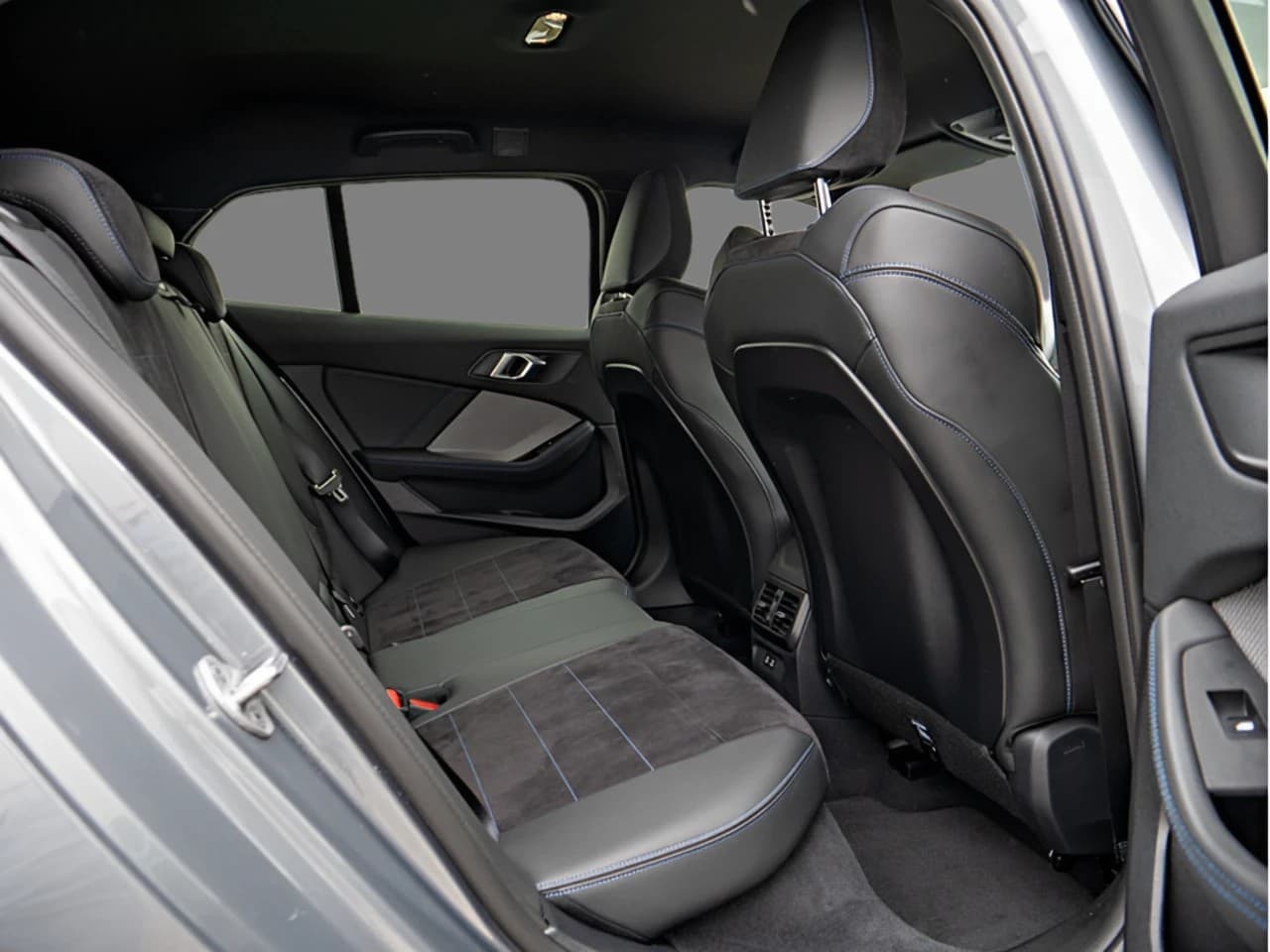 BMW 120 120d M-Sport — 6
