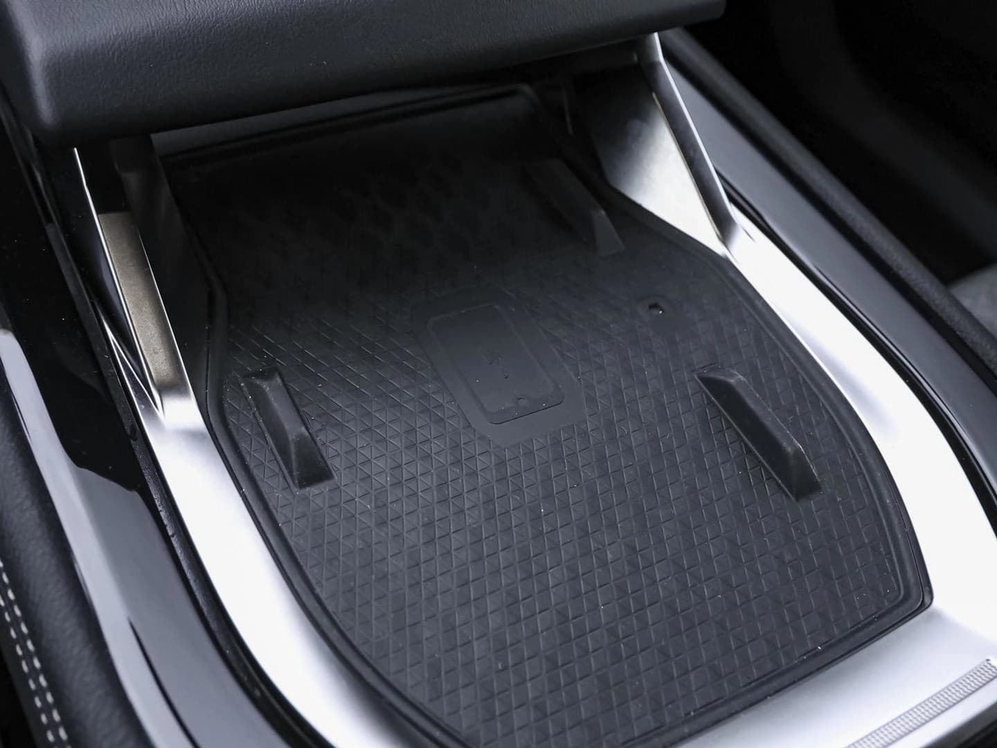 Renault Austral Techno Full Hybrid E-Tech 200 NAVI PDC — 11