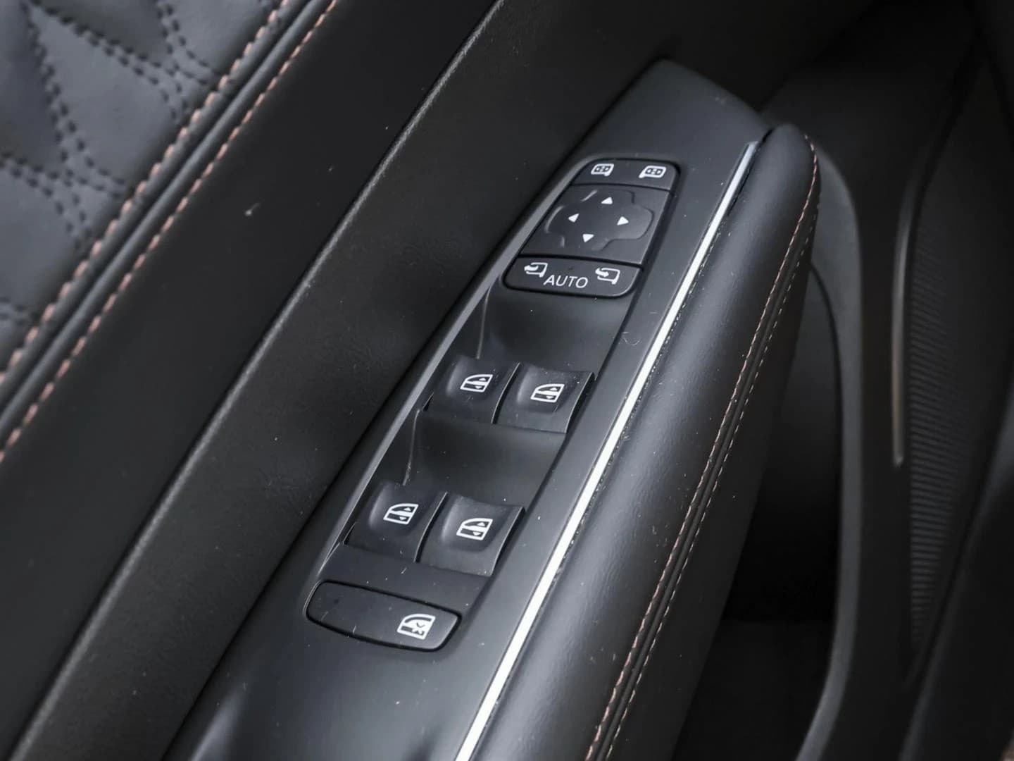 Renault Talisman INITIALE PARIS TCe 160 EDC LEDER SHZ — 14