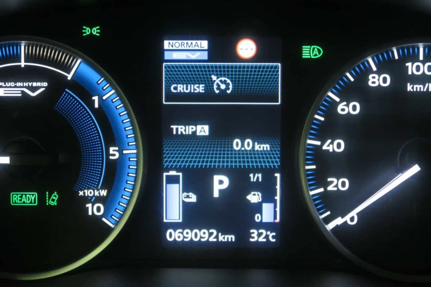 Mitsubishi Eclipse Cross 2.4 Plug-In Hybrid CVT 4WD Plus — 19