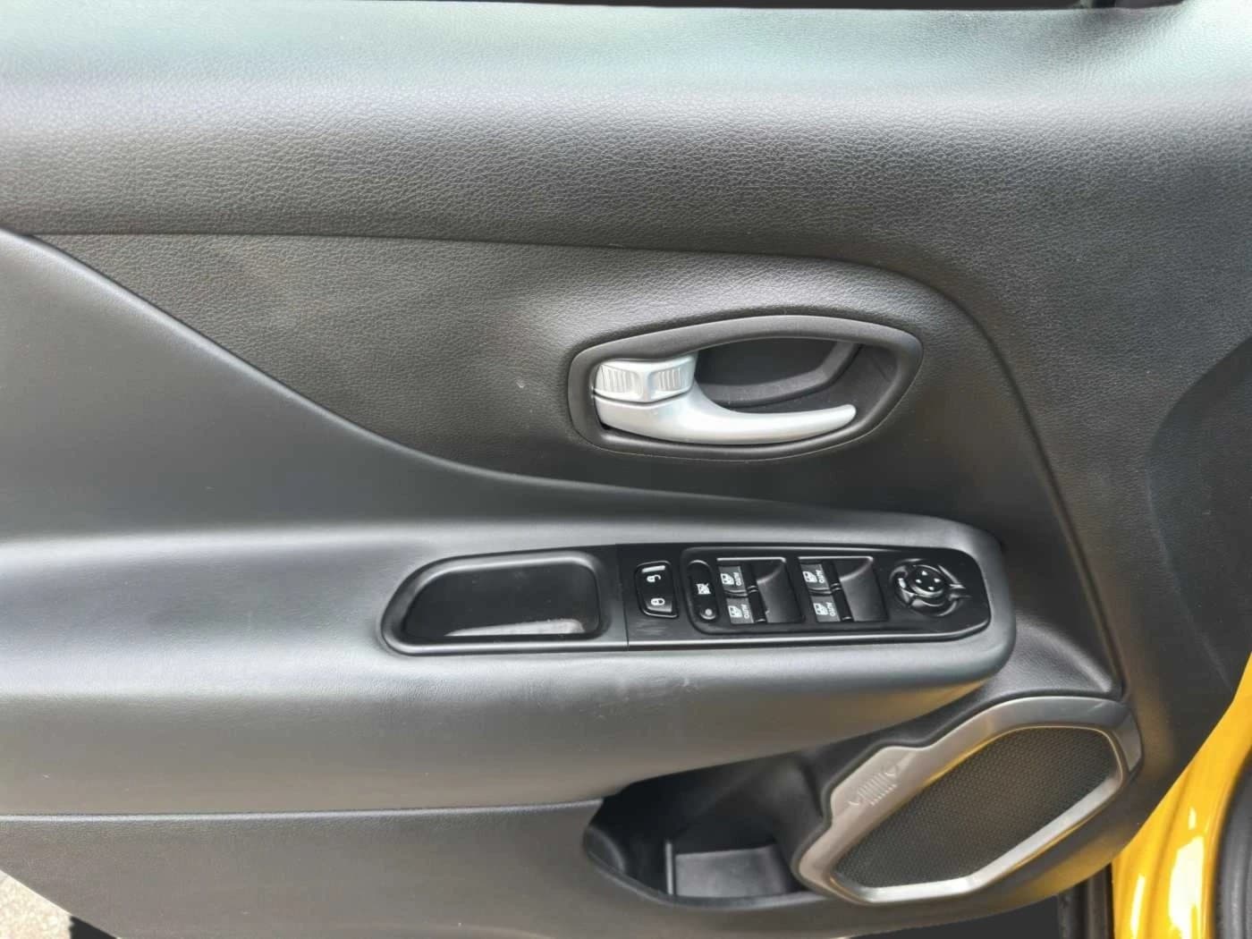 Jeep Renegade 1.5 MHEV S-Edition *AHK*Leder*Navi*Kamera* — 10