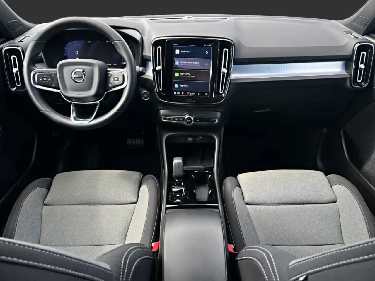 Volvo XC40 XC40 Plus Dark 2WD/Keyless/Klima/SitzHz — 17