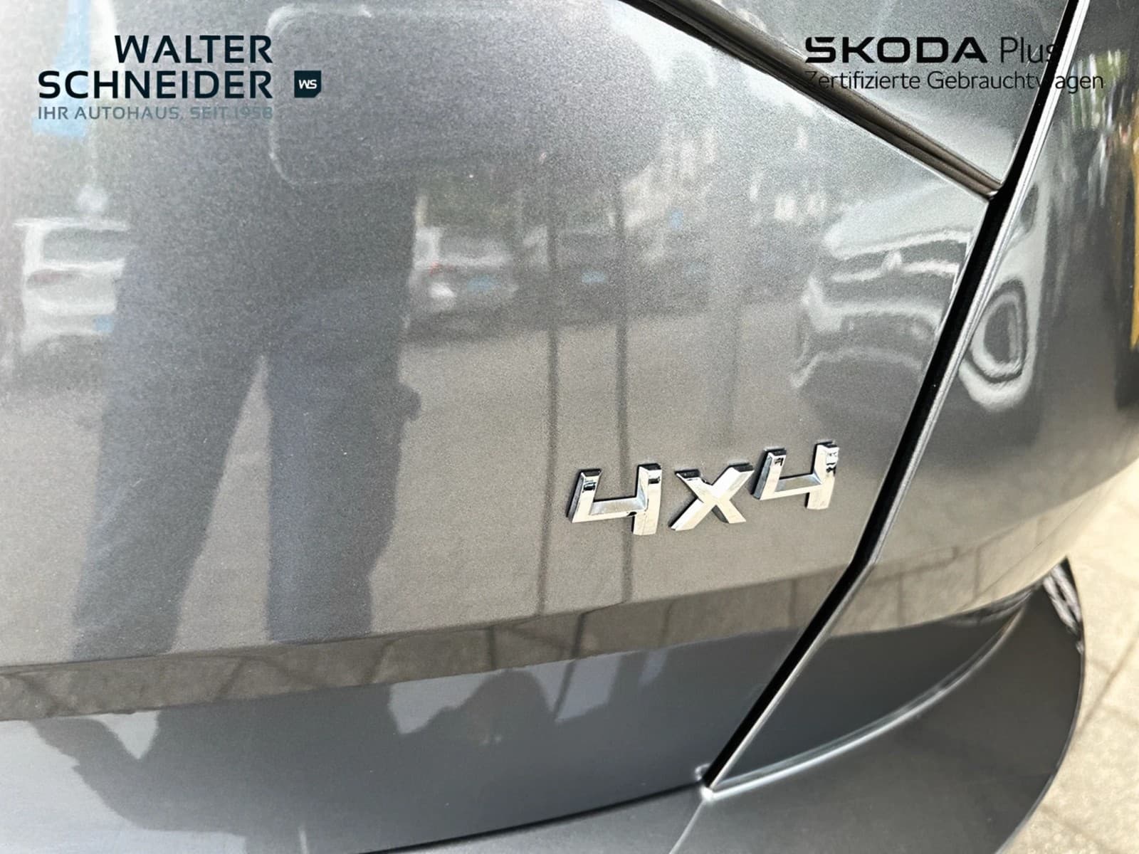 Skoda Karoq 2.0 TDI DSG AHK 4Motion — 11