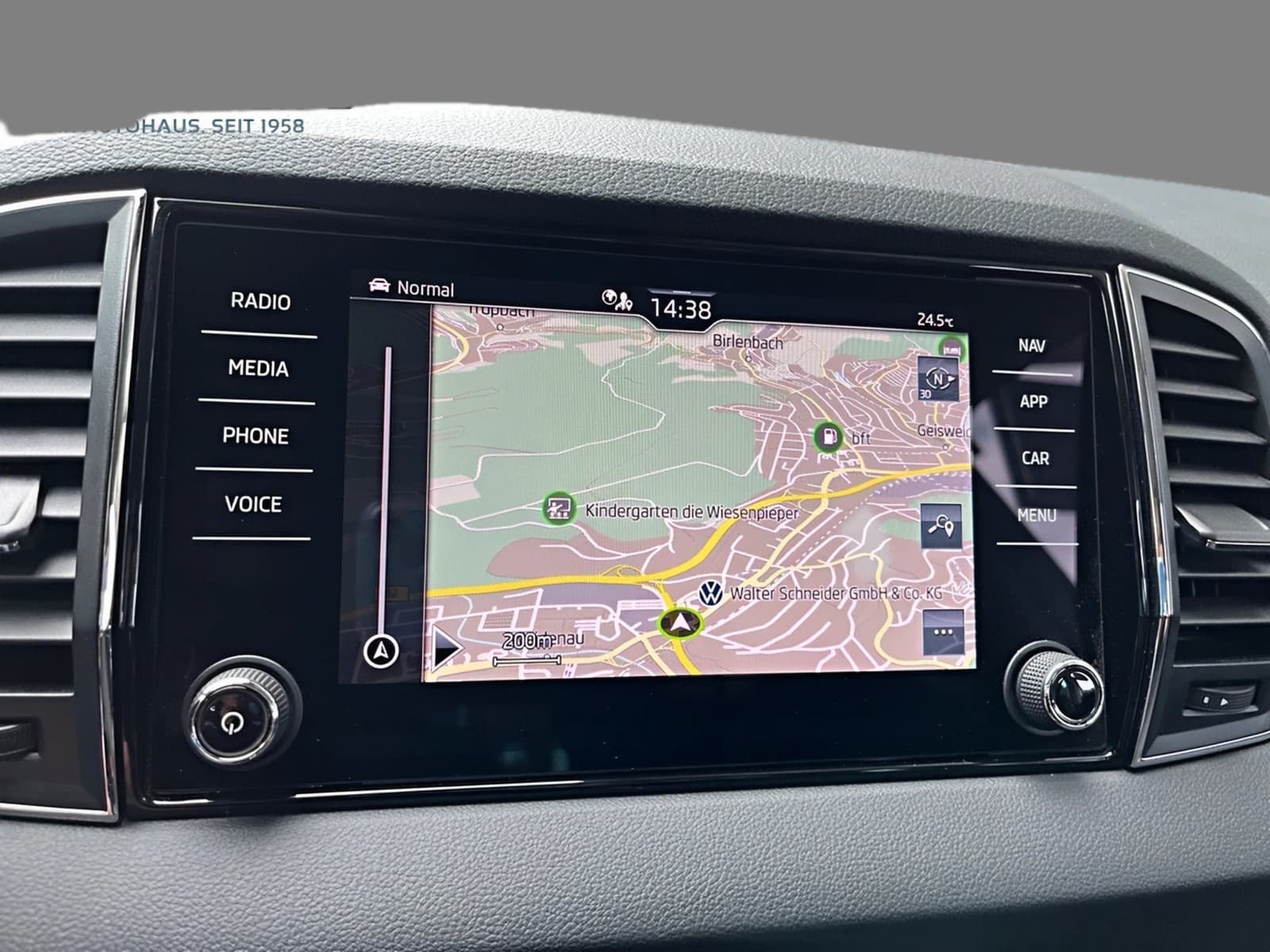 Skoda Karoq 2.0 TDI DSG AHK 4Motion — 16