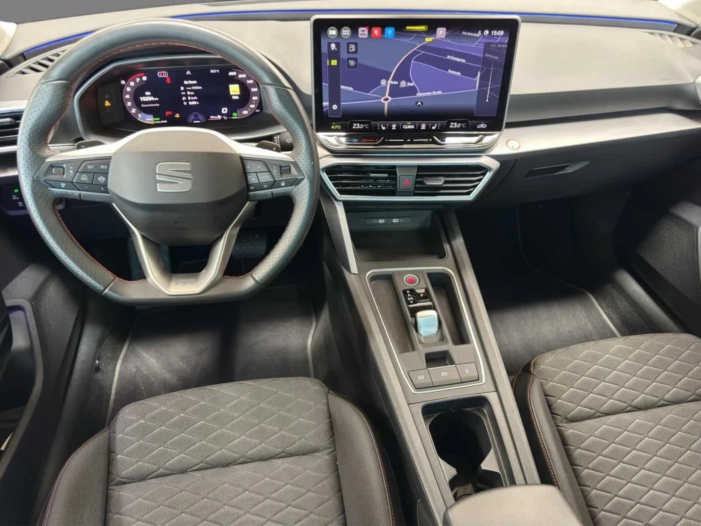 Seat Leon 1.5 eTSI FR //5 J. Garantie / Navi/Kamera/ Winterpaket — 4