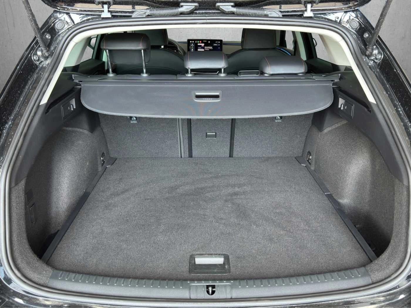 Seat Leon ST FR 1.5 eTSI // 5 Jahre Garantie /LED/Navi /Winterpaket — 8