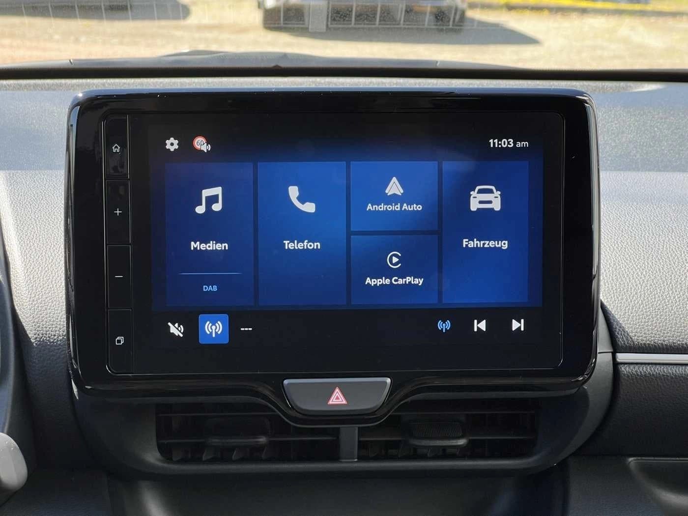 Toyota Yaris Hybrid Teamplayer — 15