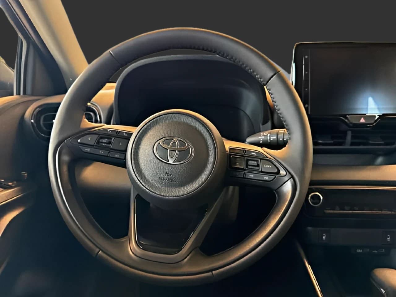 Toyota Yaris Hybrid Teamplayer — 9