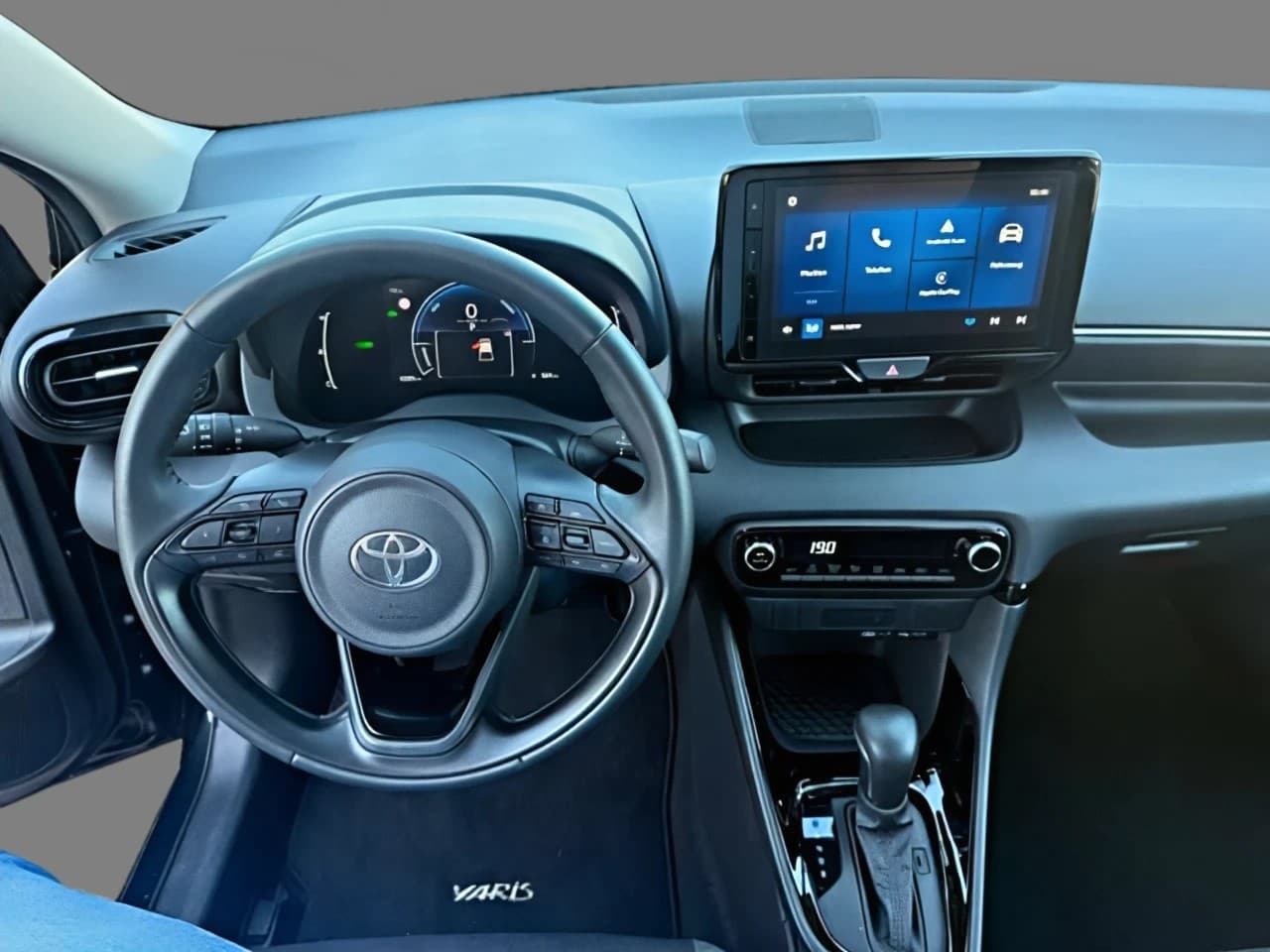Toyota Yaris Hybrid Teamplayer **JAHRESWAGEN** — 12