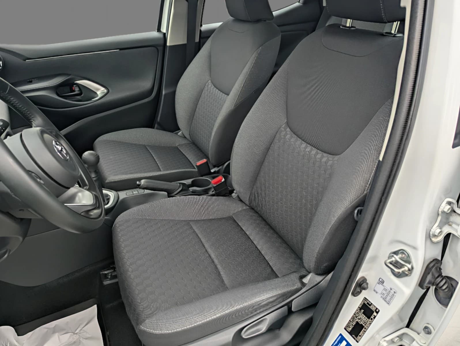 Toyota Yaris 1.0 VVT-i Comfort Allwetter, 1. Hand — 2