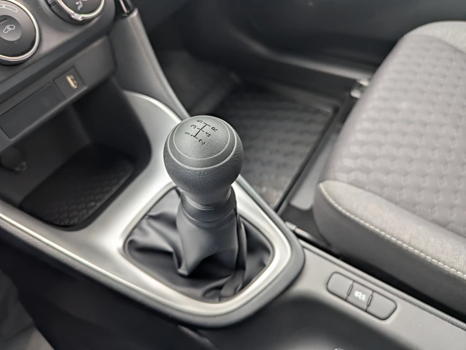 Toyota Yaris 1.0 VVT-i Comfort Allwetter, 1. Hand — 7