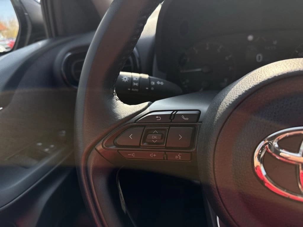 Toyota Yaris 1.0 VVT-i Comfort Rückfahrkamera HAC — 11