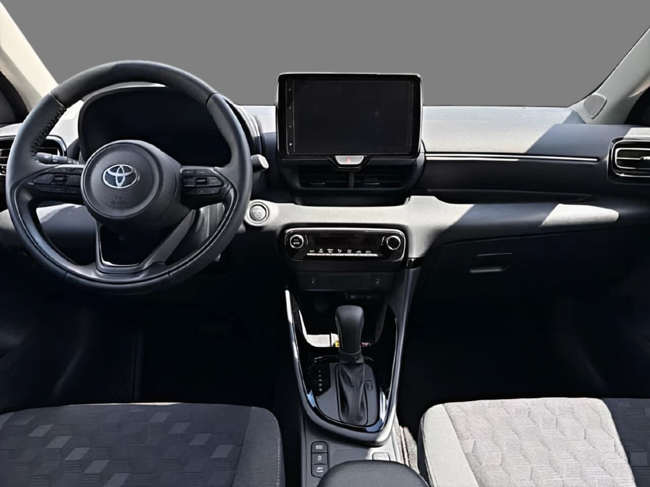 Toyota Yaris Hybrid Teamplayer — 11