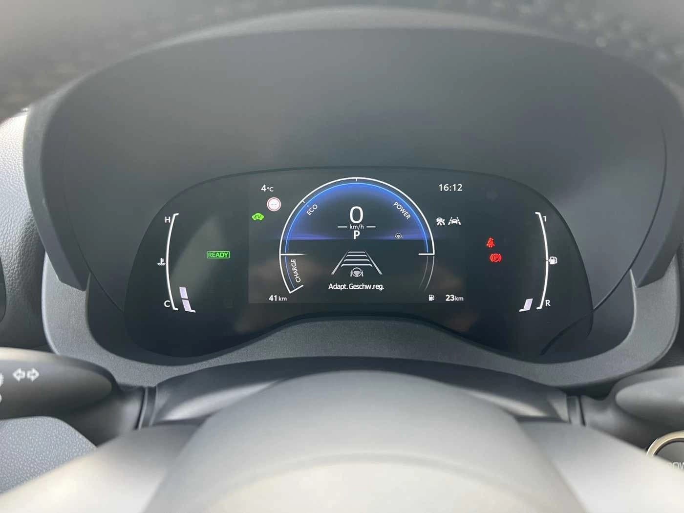 Toyota Yaris Cross Teamplayer - Technik — 14