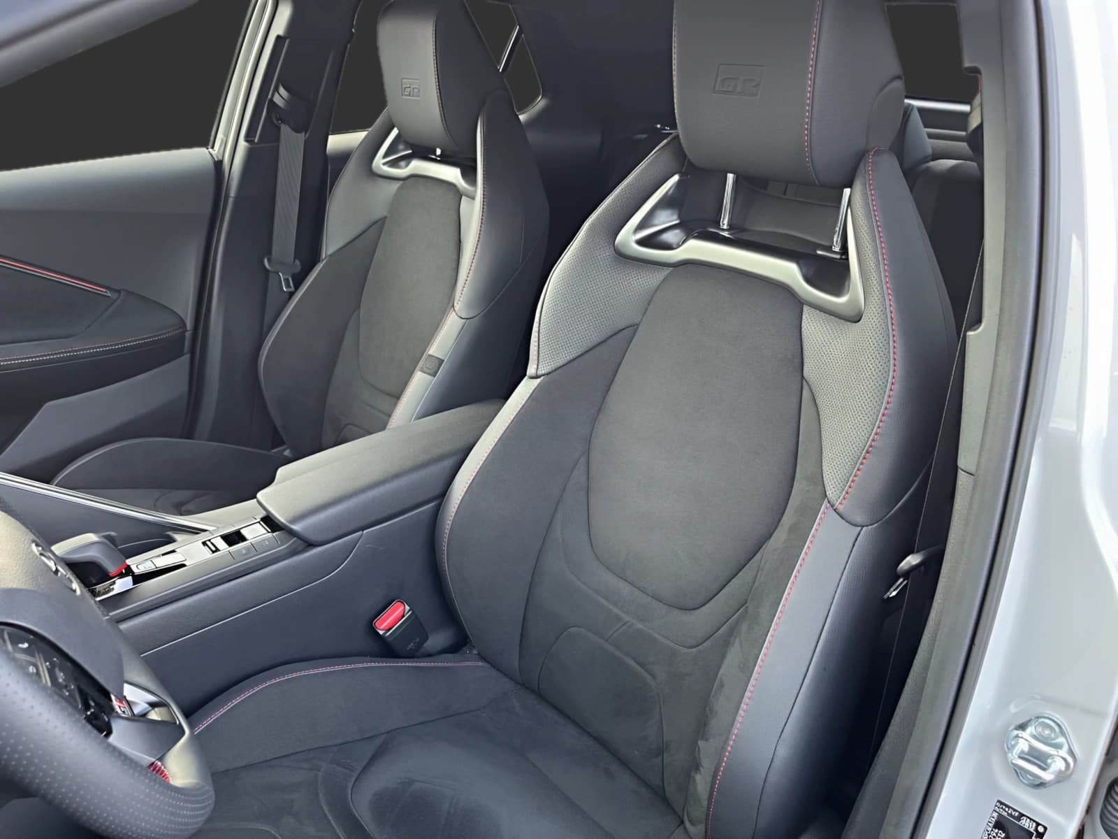 Toyota C-HR 2.0 Plug-in-Hybrid GR SPORT — 12