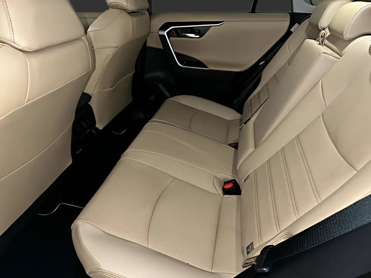 Toyota RAV 4 Hybrid 4x4 Lounge Pano,Leder,360°,JBL,AHK,ACC,Navi — 7