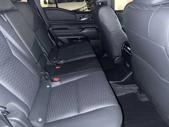 Toyota Land Cruiser 250 Mild-Hybrid Lounge 7-Si.,Pano,HUD,360°,JBL,ACC — 10