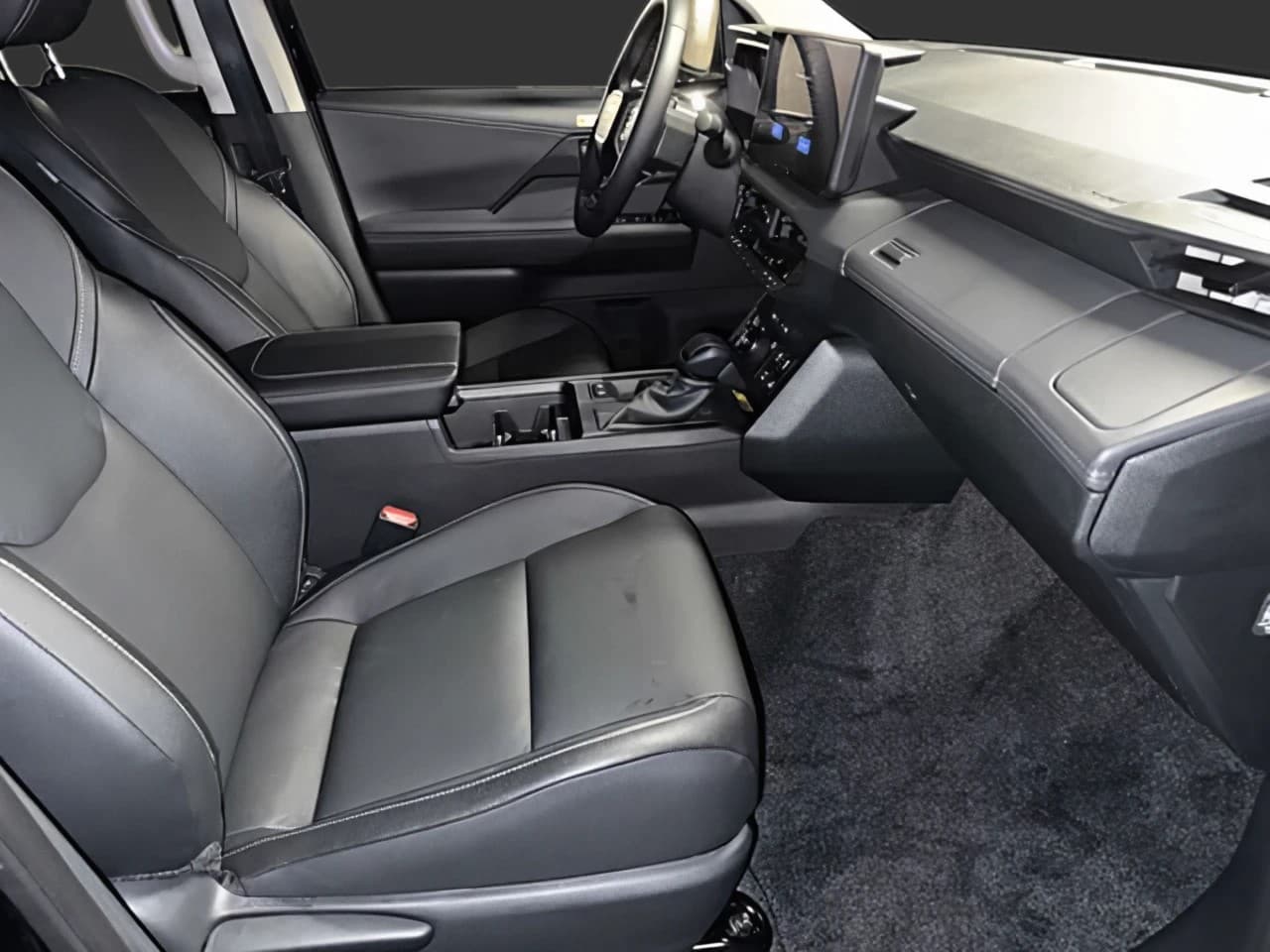 Toyota Hilux 2.8 Mild-Hybrid Executive MY2026,ACC,LED,sofort — 3