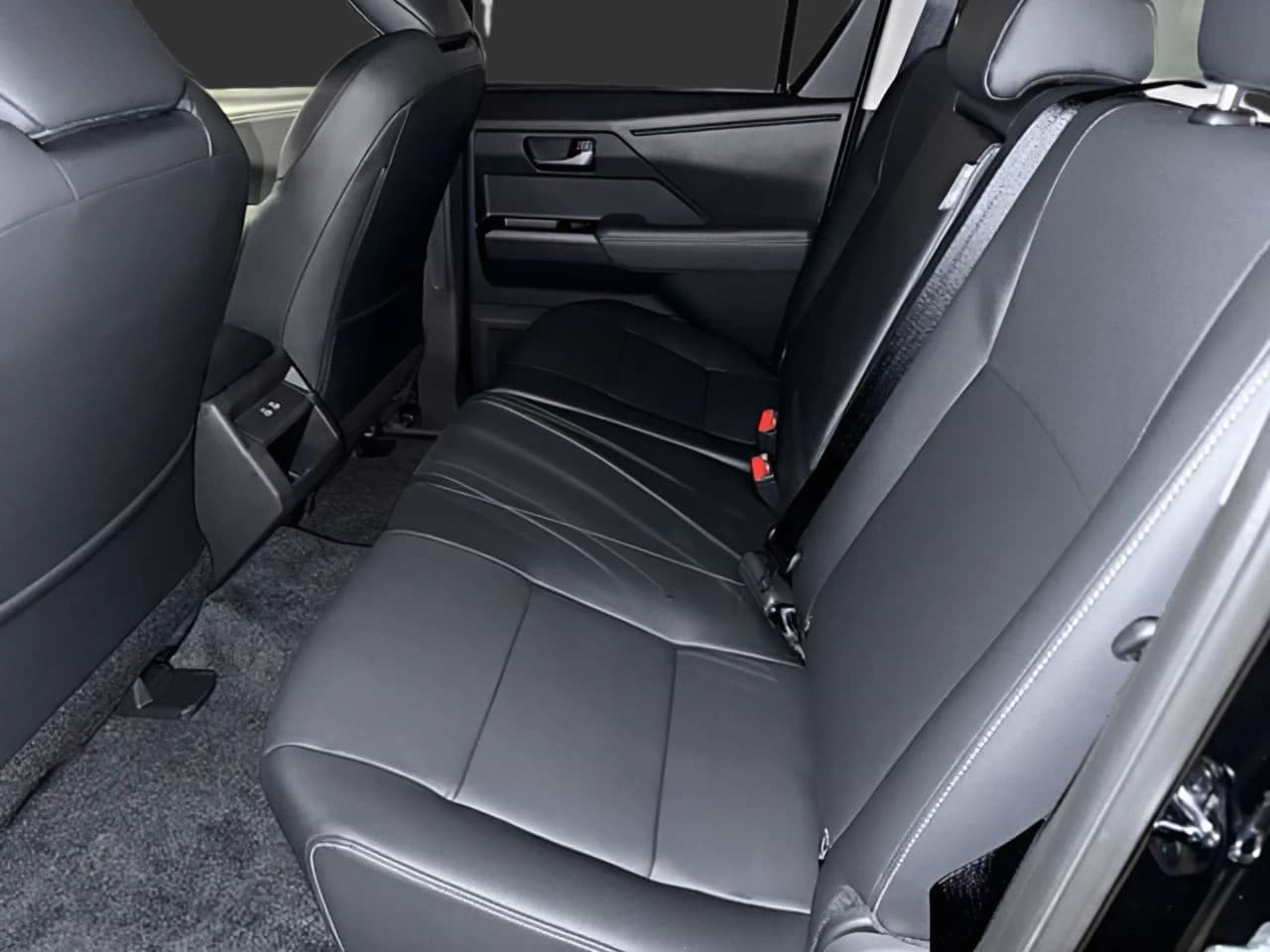 Toyota Hilux 2.8 Mild-Hybrid Executive MY2026,ACC,LED,sofort — 4