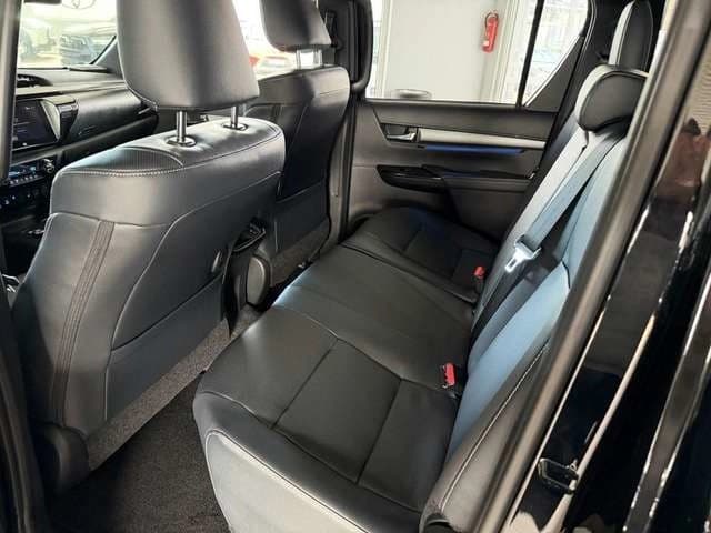 Toyota Hilux 4x4 Double Cab MHEV Autm. Invincible — 10