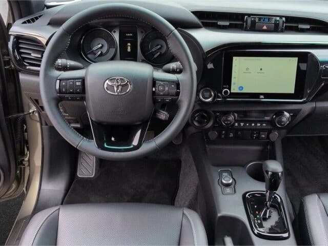 Toyota Hilux Invincible 4x4 2.8Mild-Hyb*Autom AHK 360°K... — 6
