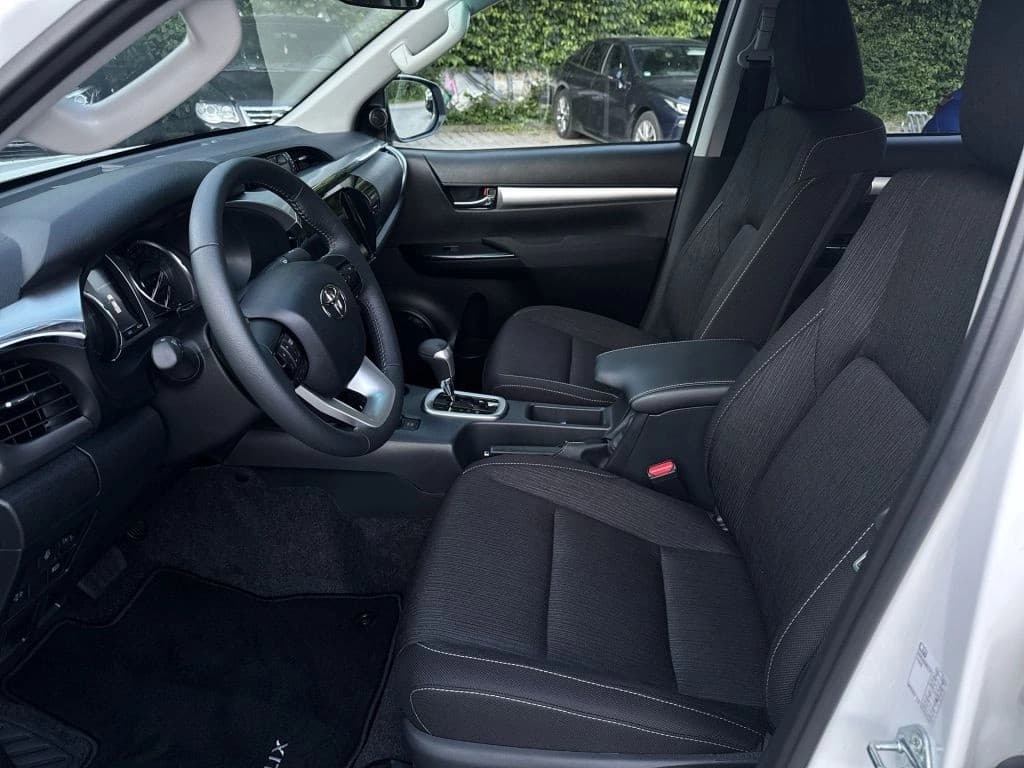 Toyota Hilux 4x4 Double Cab MHEV AT/Smart Connect/2026 — 10