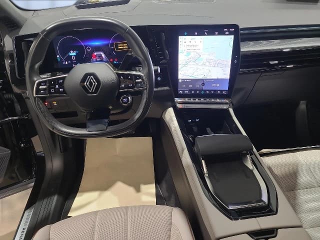 Renault Espace Iconic E-Tech Hybrid — 11