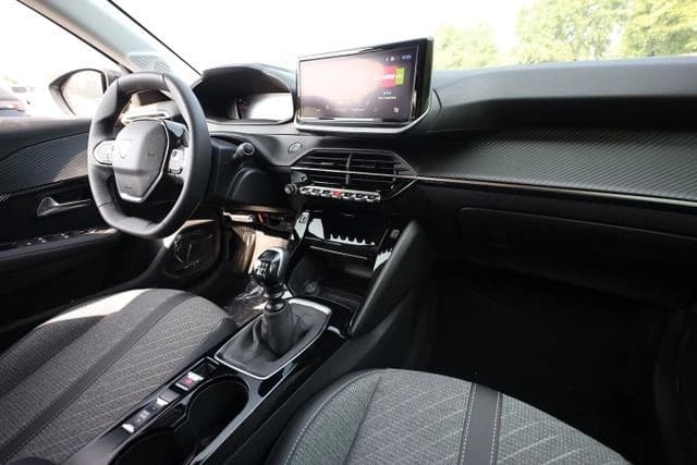 Peugeot 208 Allure 2xPDC LED CarPlay DAB Klimaaut Dig... — 9