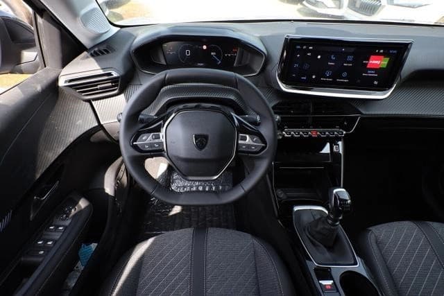Peugeot 208 Allure Nav 360° SHZ TotW 2xPDC LED CarP D... — 5