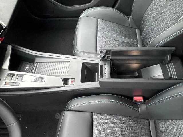 Peugeot 308 Allure SHZ KAMERA NAVI KEYLESS ACC 17 LM ... — 13