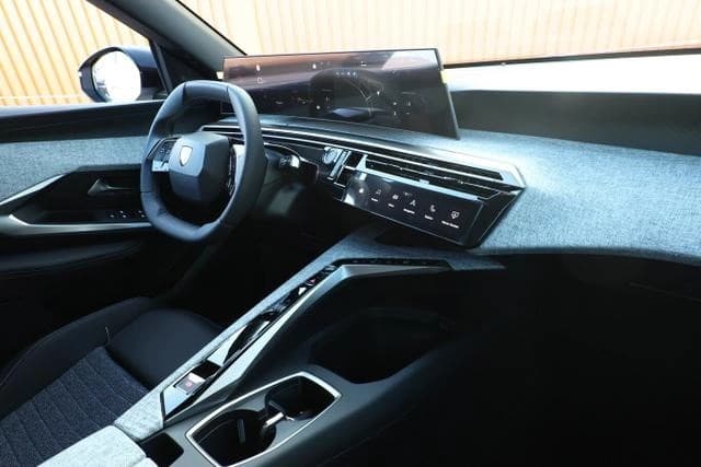 Peugeot 3008 Allure Hybrid ACC 21"-HD SHZ AWR 360° Na... — 9