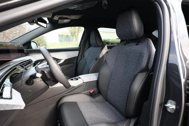 Peugeot 3008 Allure Hybrid ACC 21"-HD SHZ AWR 360° Na... — 6