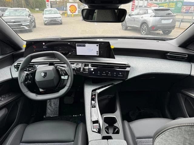 Peugeot 5008 Allure Hybrid Nav 360° ACC 21"-HD SHZ 7-... — 5