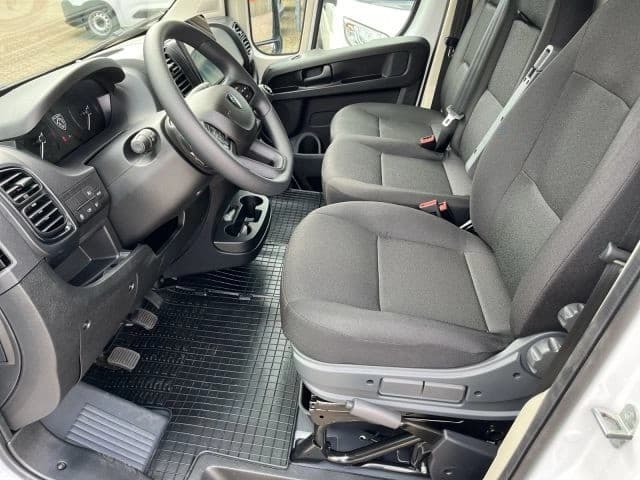 Peugeot Boxer 2.2 BlueHDi 140 L3H2 — 10