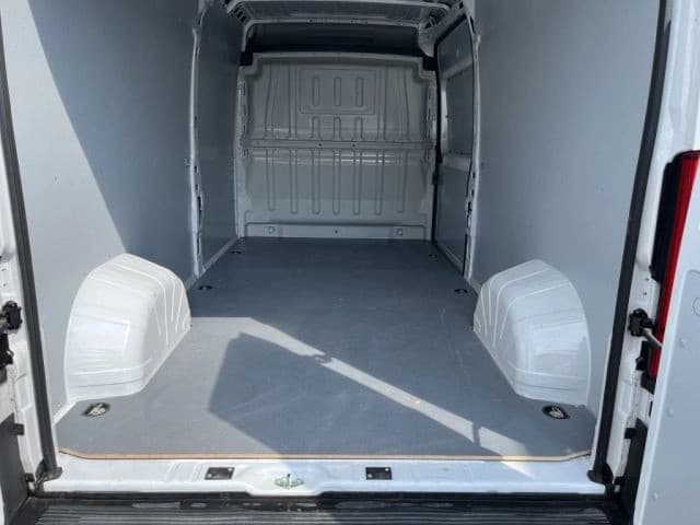 Peugeot Boxer HDi 335 L3H2 S&S — 8