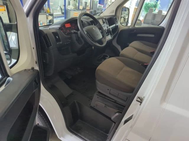 Peugeot Boxer HDi 330 L1H1 Pro Avantage Edition — 8